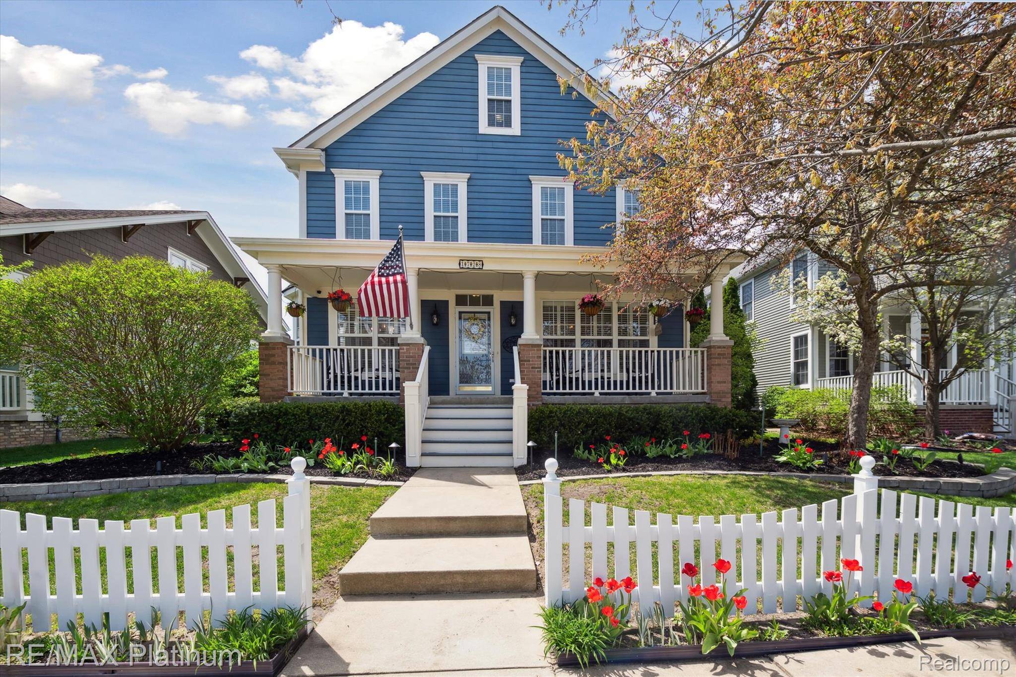 1728 TOWN COMMONS DR, Howell, MI 48855