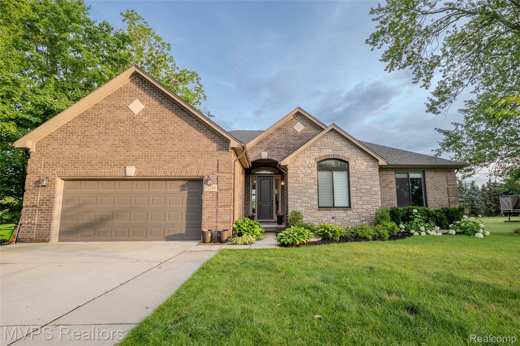 11240 29 Mile RD, Washington Township, MI 48094
