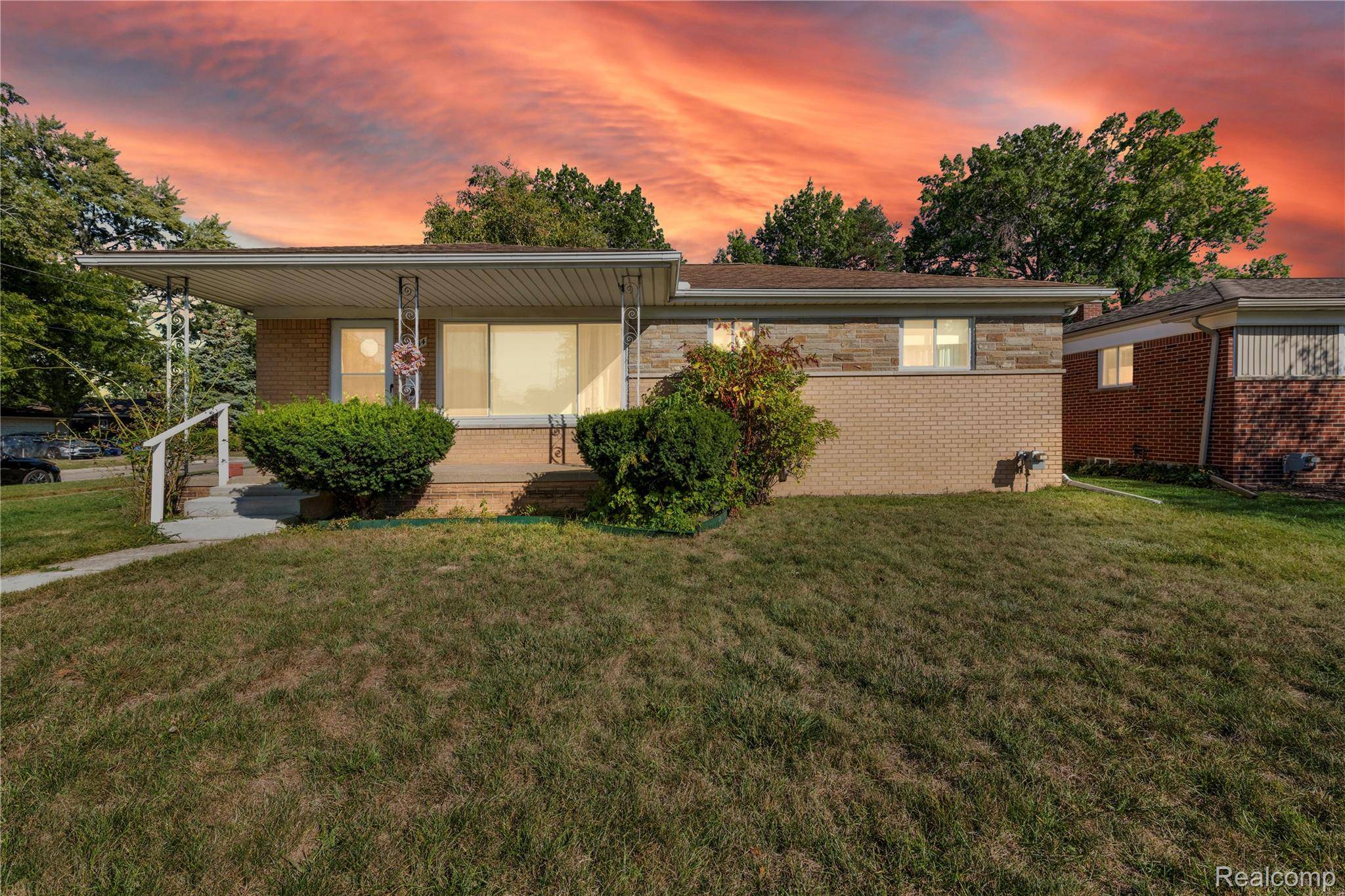24544 Patricia AVE, Warren, MI 48091