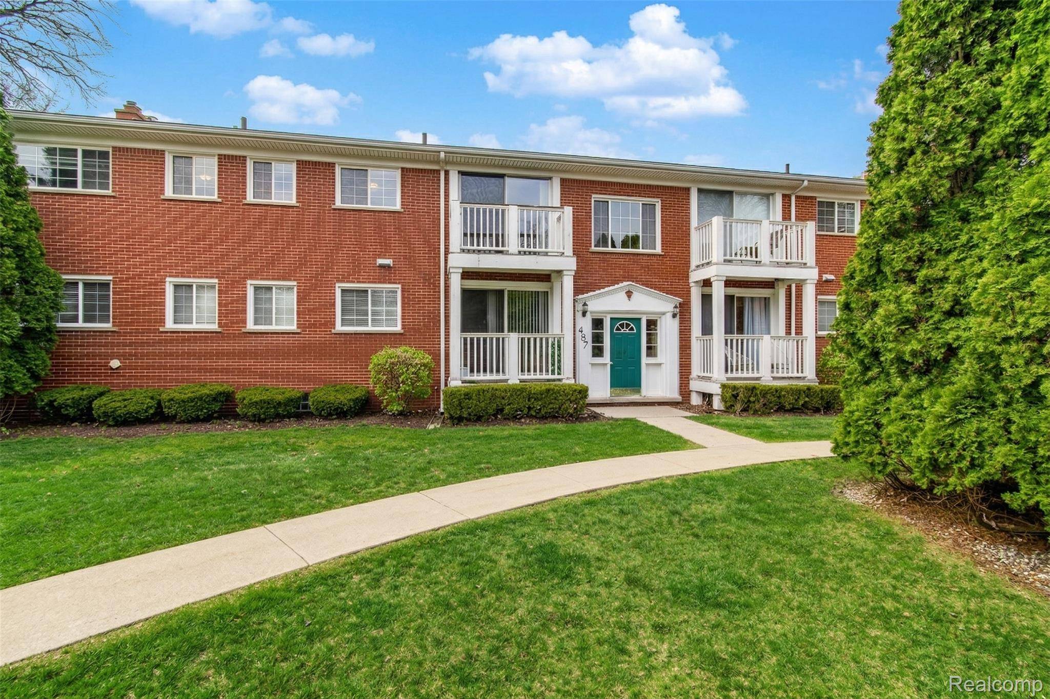 487 N ETON ST #B6, Birmingham, MI 48009