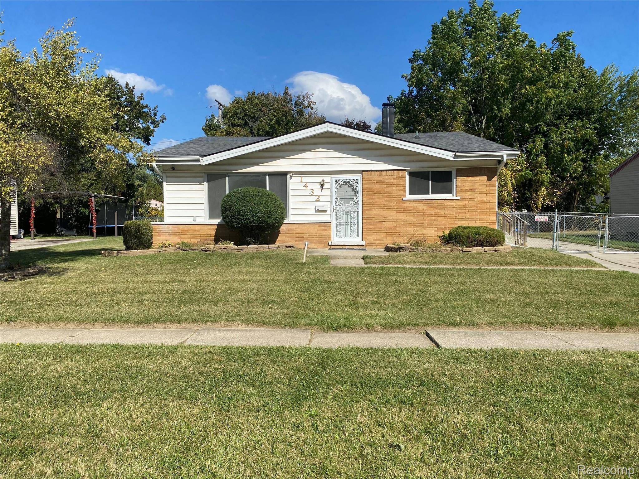 1432 Charwood RD, Mt. Morris Township, MI 48458