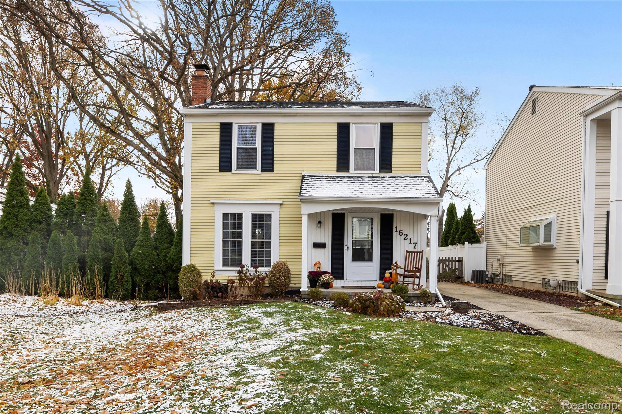 16217 Birwood AVE, Beverly Hills Village, MI 48025