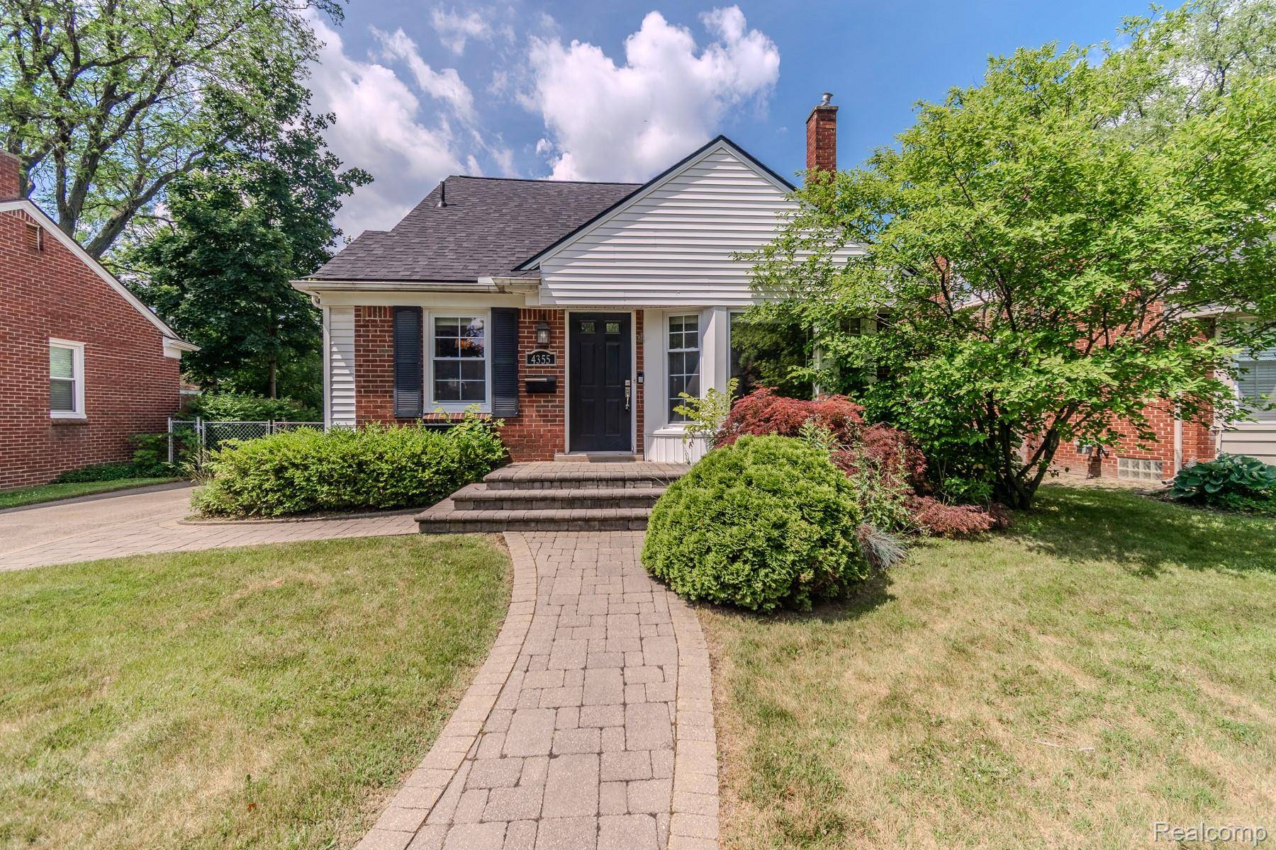 4355 Elmwood AVE, Royal Oak, MI 48073