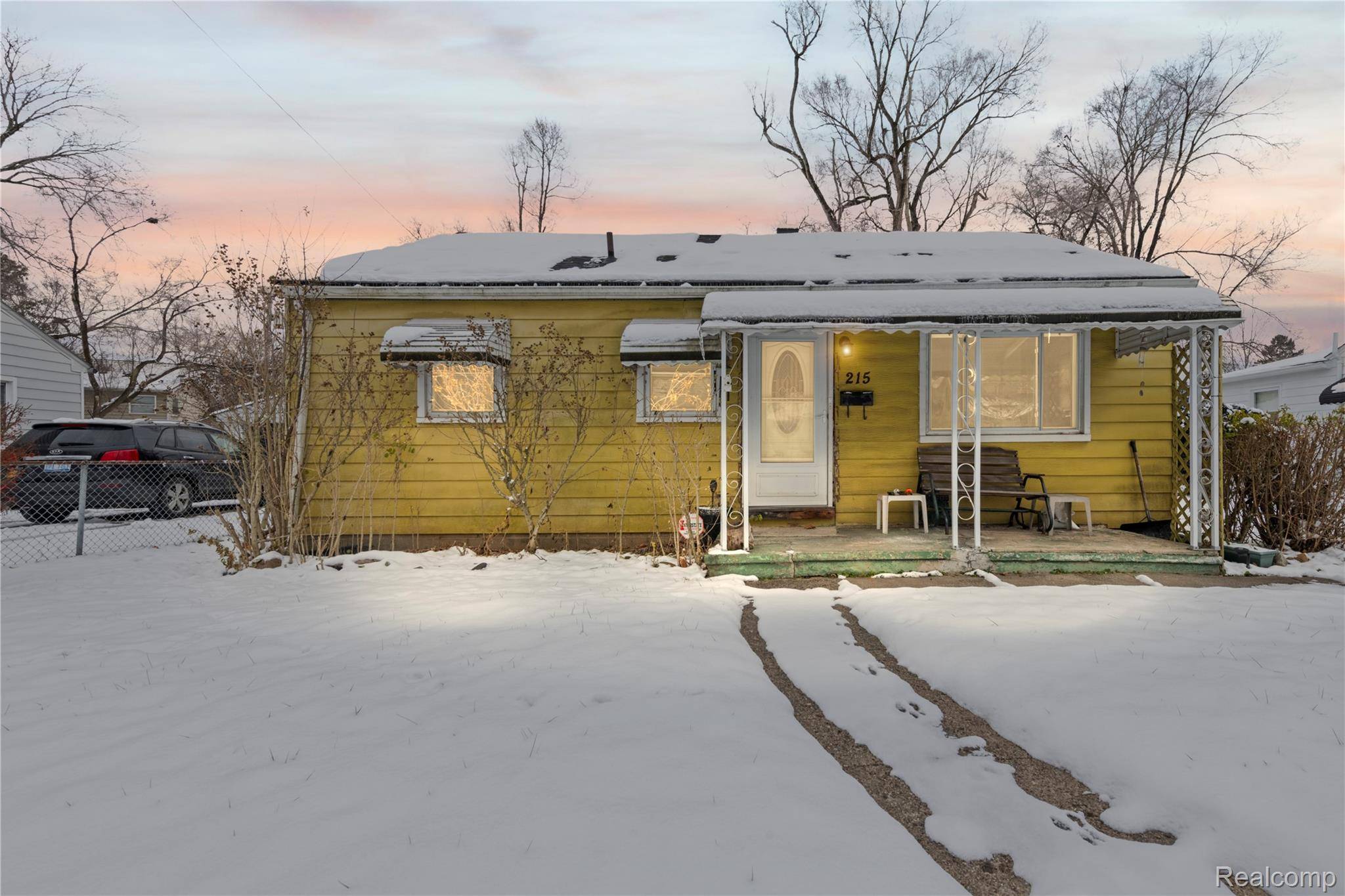215 W Ainsworth ST, Ypsilanti, MI 48197