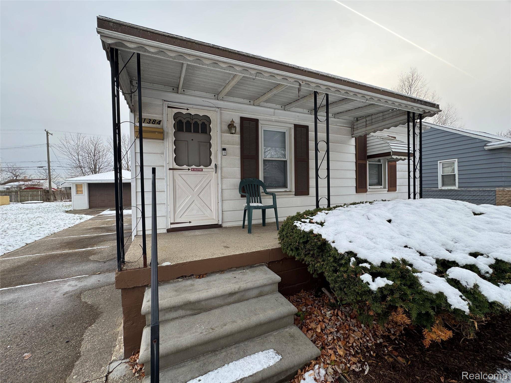 11384 Cadillac AVE, Warren, MI 48089