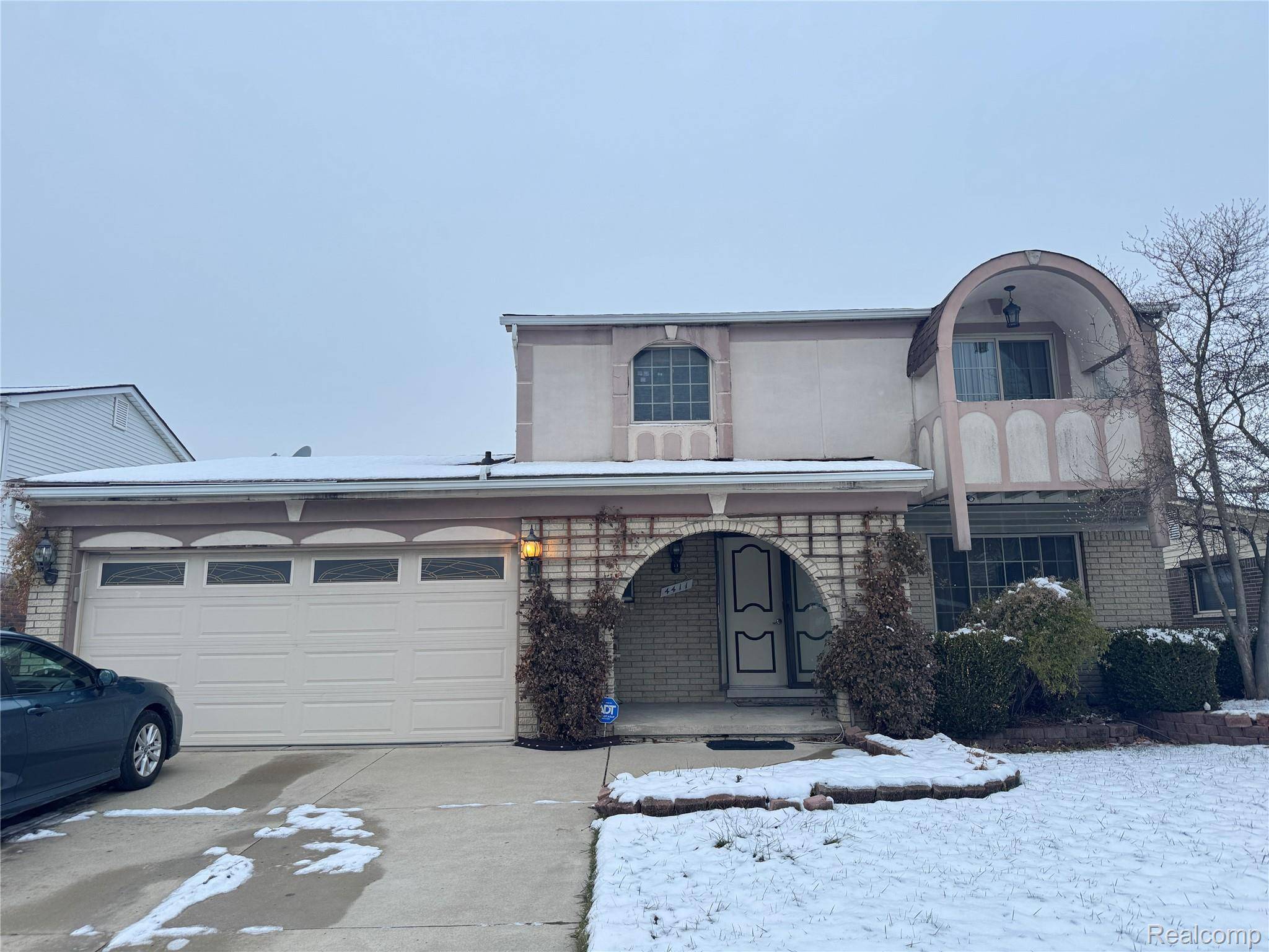 4411 Bloomfield DR, Sterling Heights, MI 48310