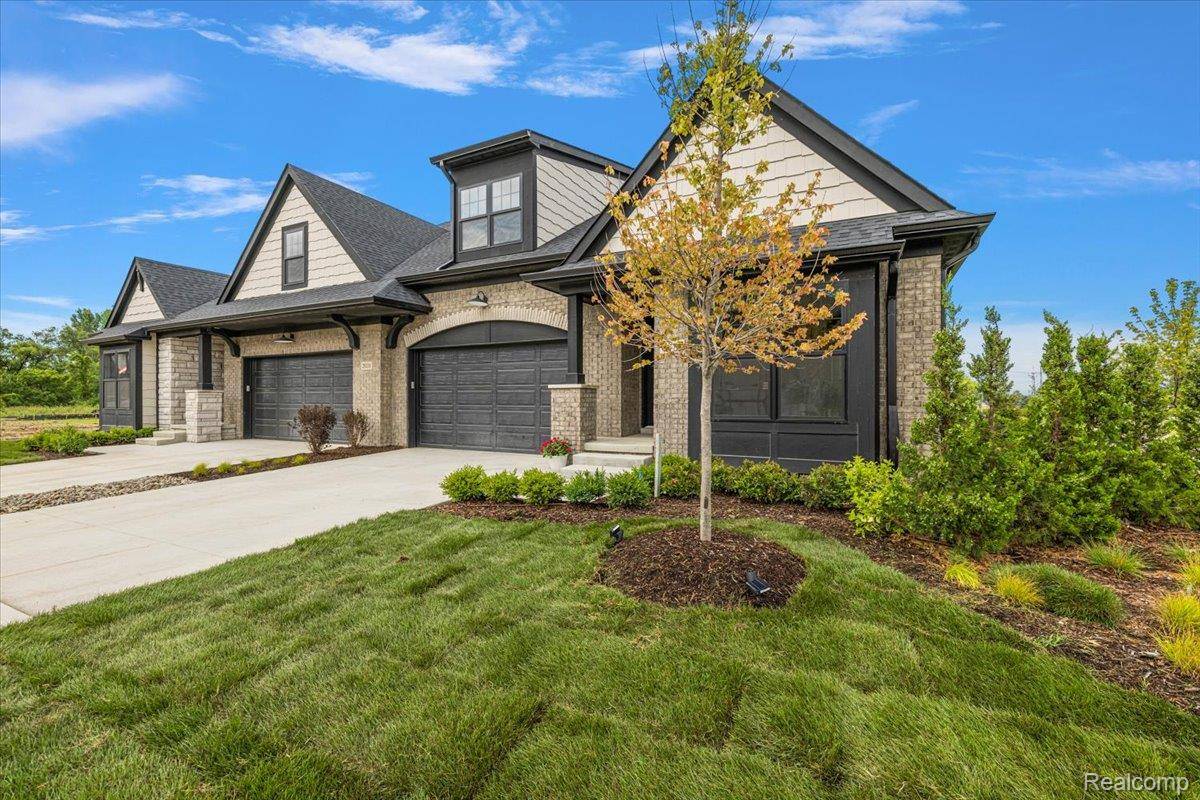 2031 Breckenridge CT #4, Rochester, MI 48307