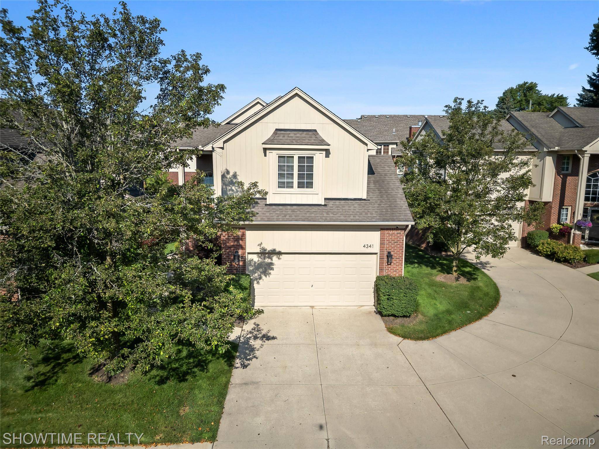 4341 Summer PL, Utica, MI 48316