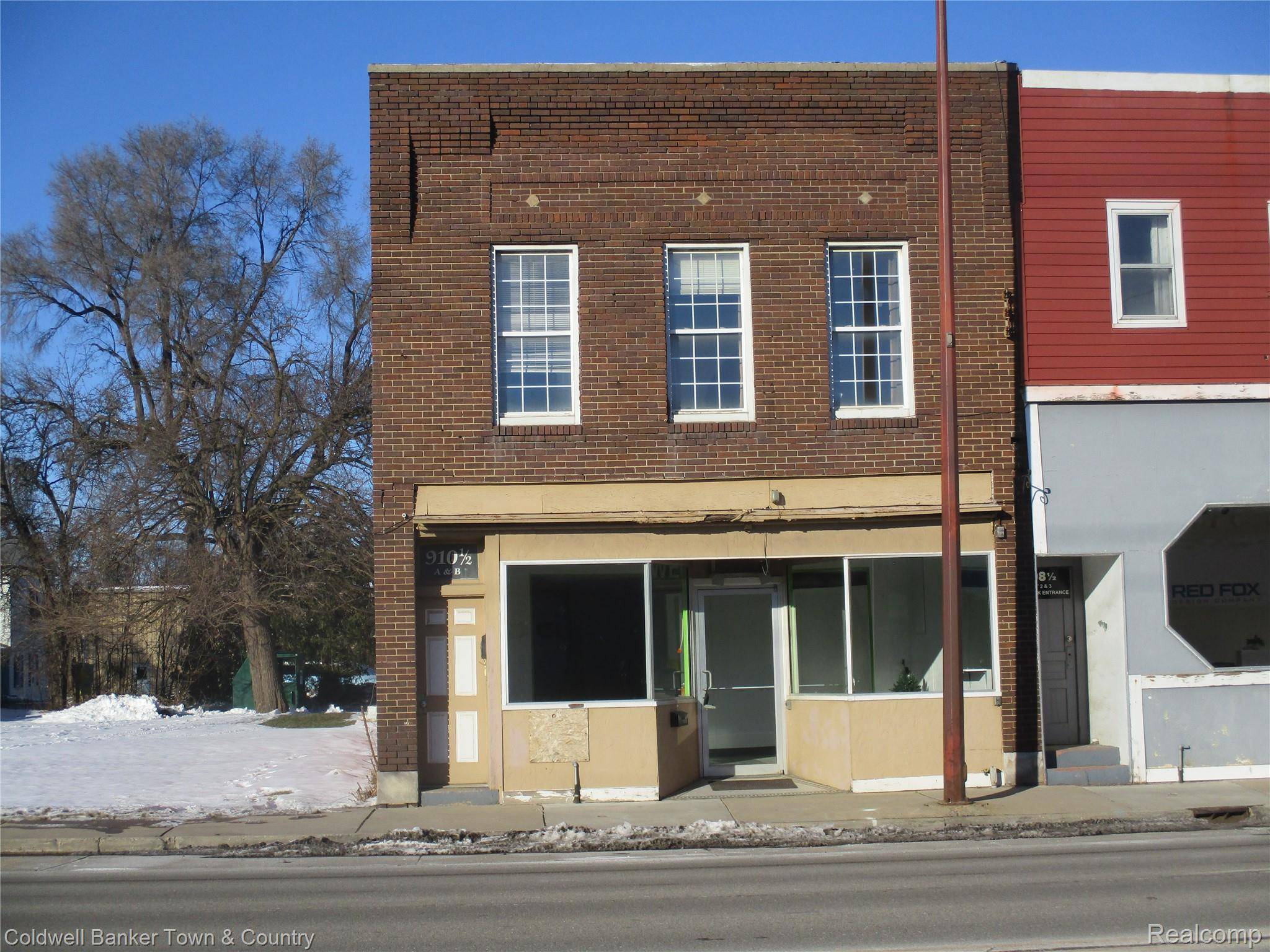 910 W Main ST, Owosso, MI 48867