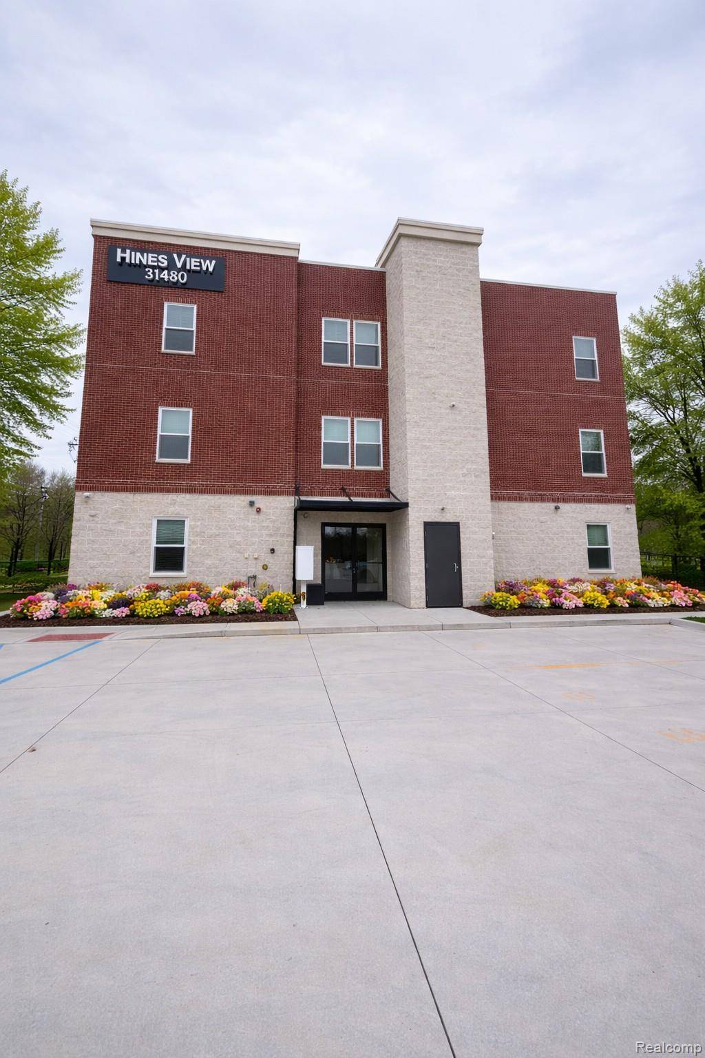 31480 Warren RD #302, Westland, MI 48185