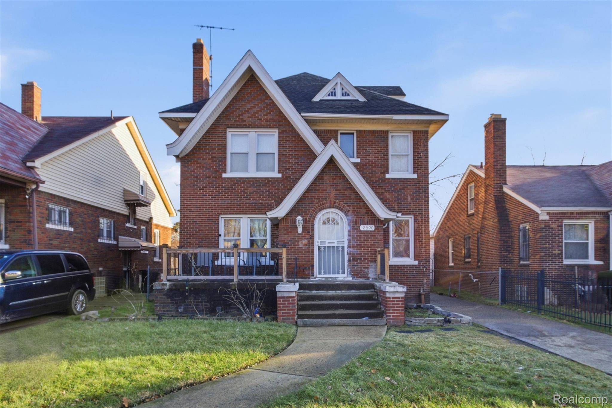 12590 Wilshire DR, Detroit, MI 48213