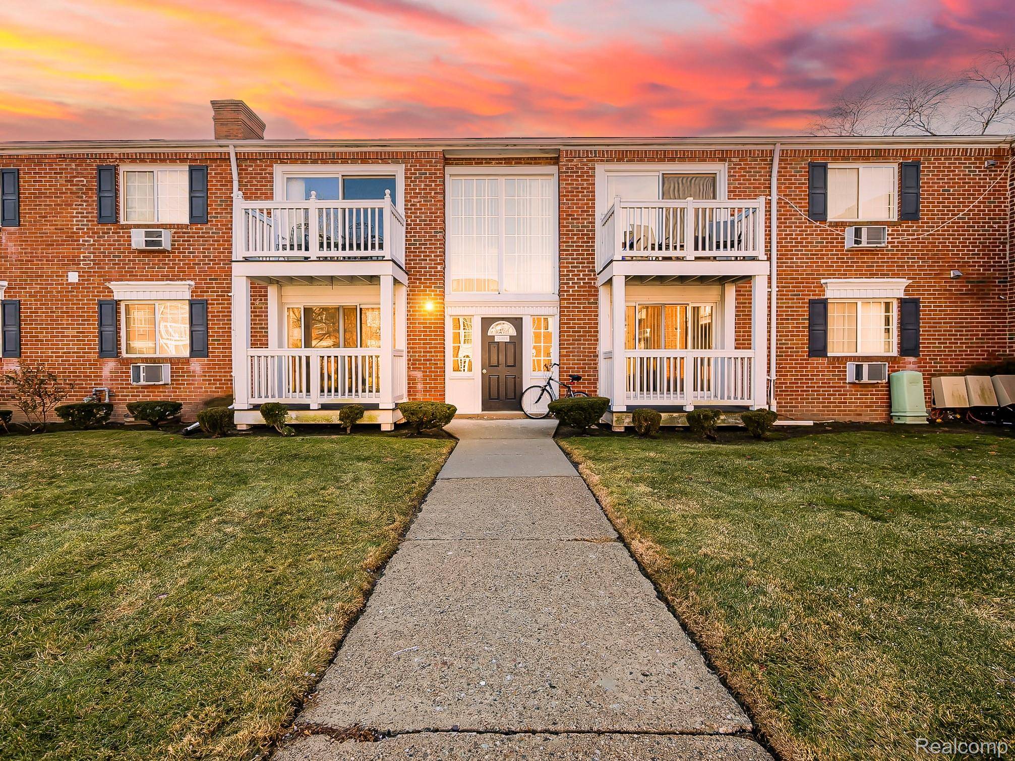 2440 Parmenter BLVD, Royal Oak Charter Township, MI 48073