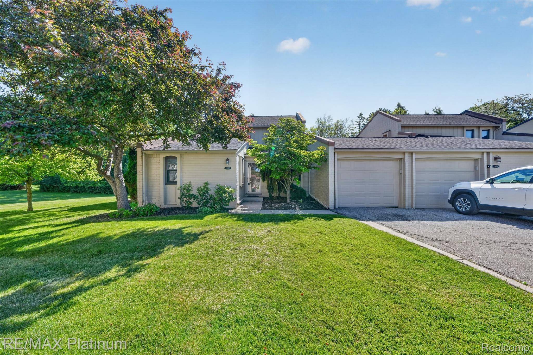 2927 Moon Lake DR #58, West Bloomfield Charter Township, MI 48323