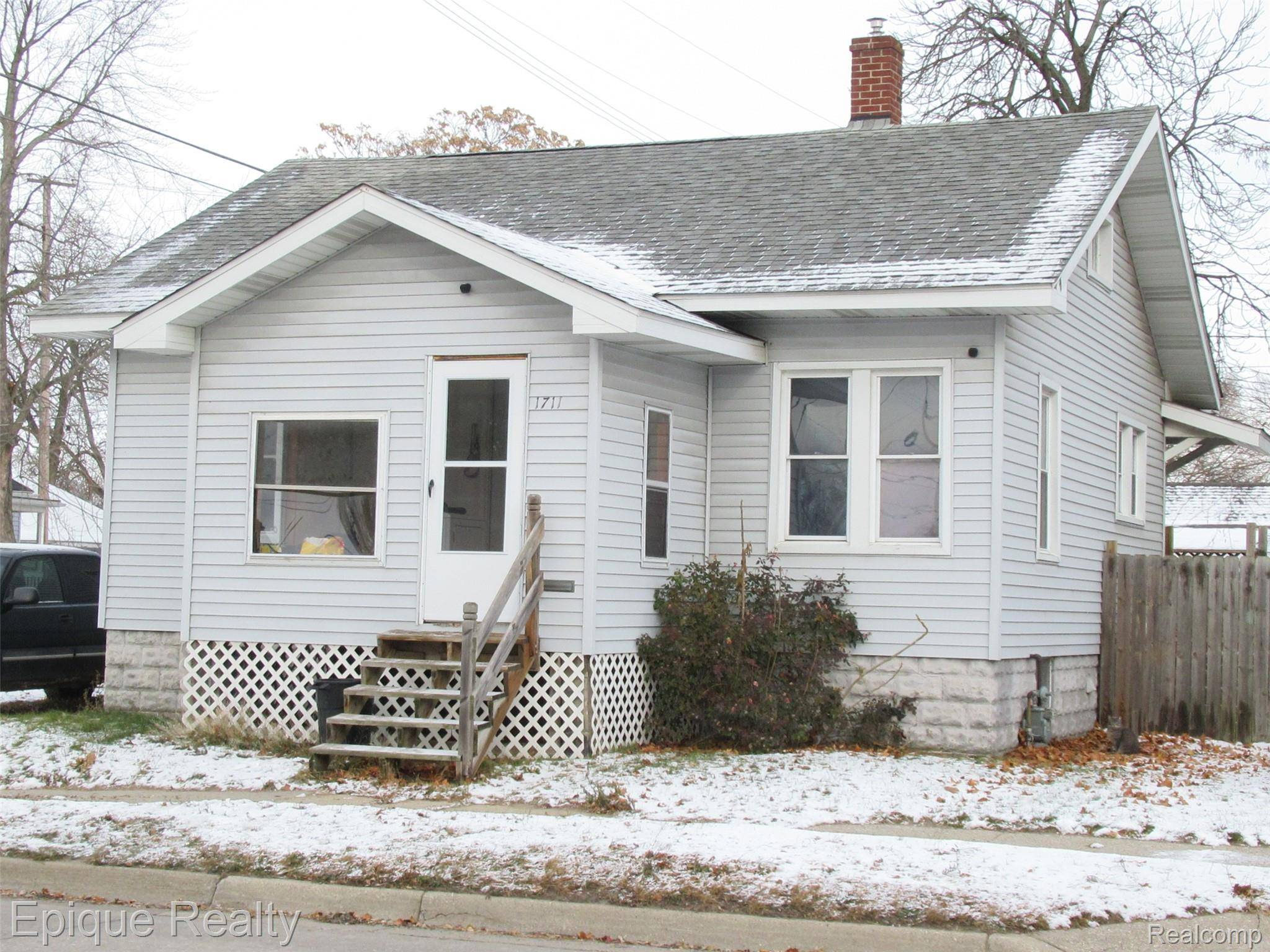 1711 Oak ST, Port Huron, MI 48060