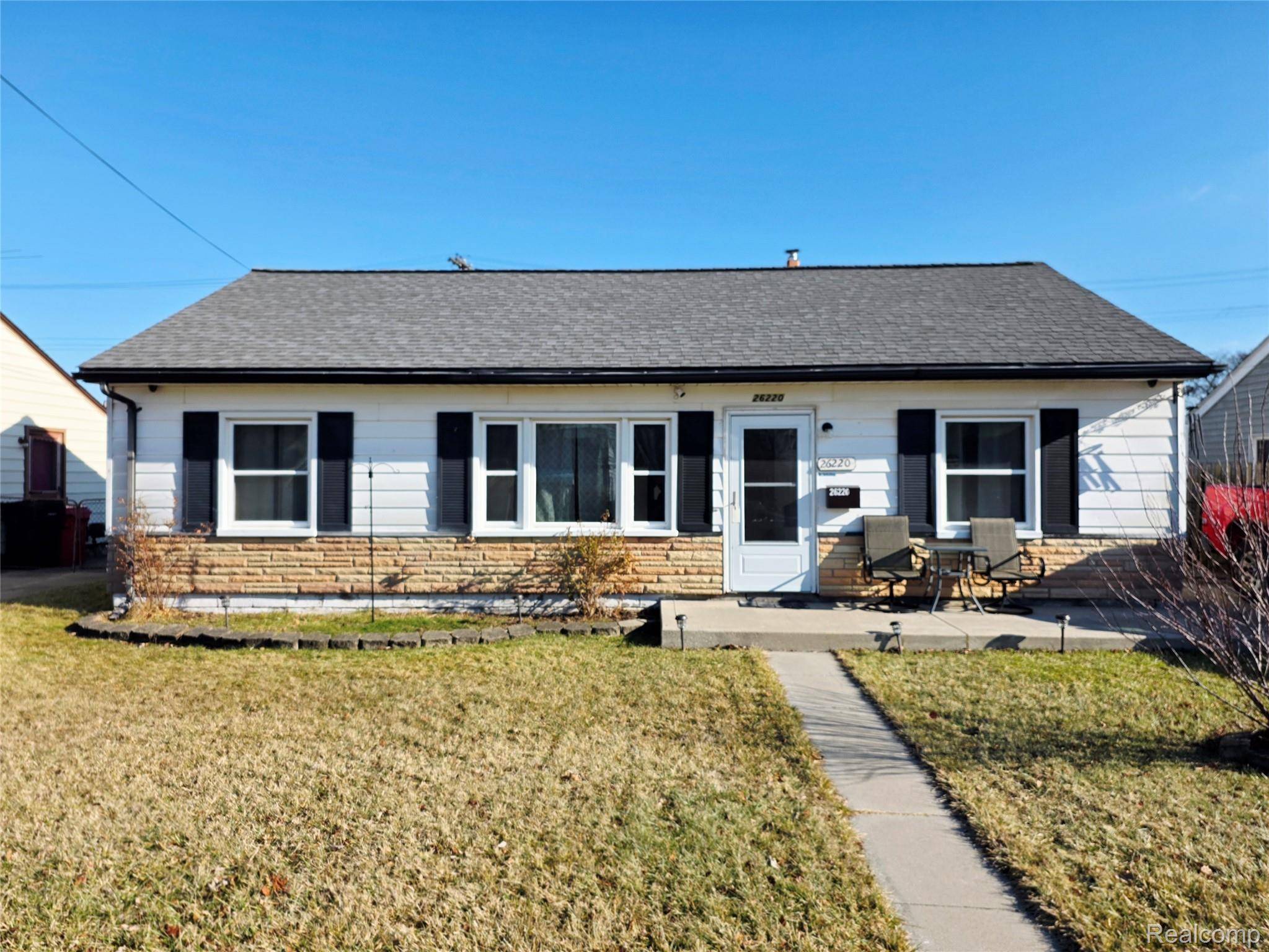 26220 Grandmont ST, Roseville, MI 48066