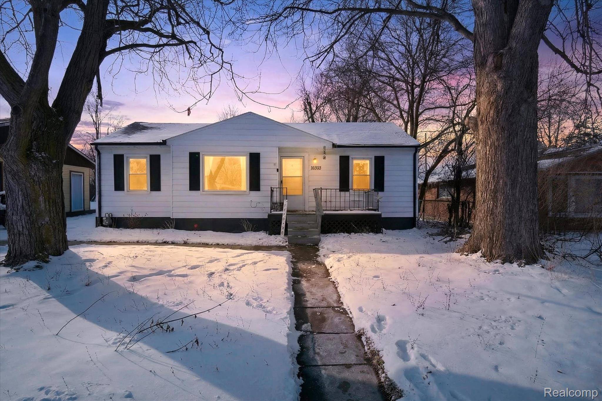 16392 Weddel ST, Taylor, MI 48180
