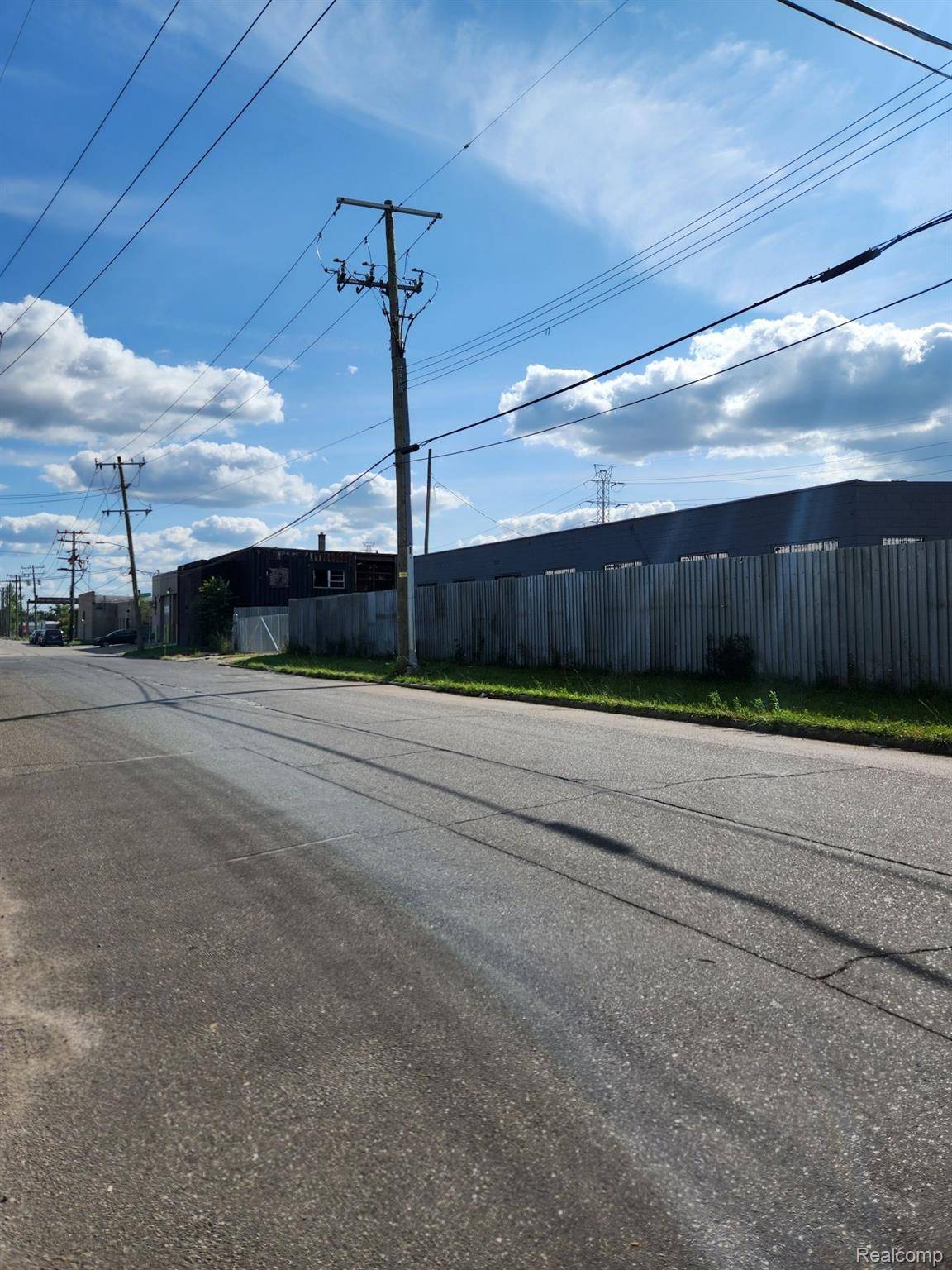 13507 Auburn ST, Detroit, MI 48223