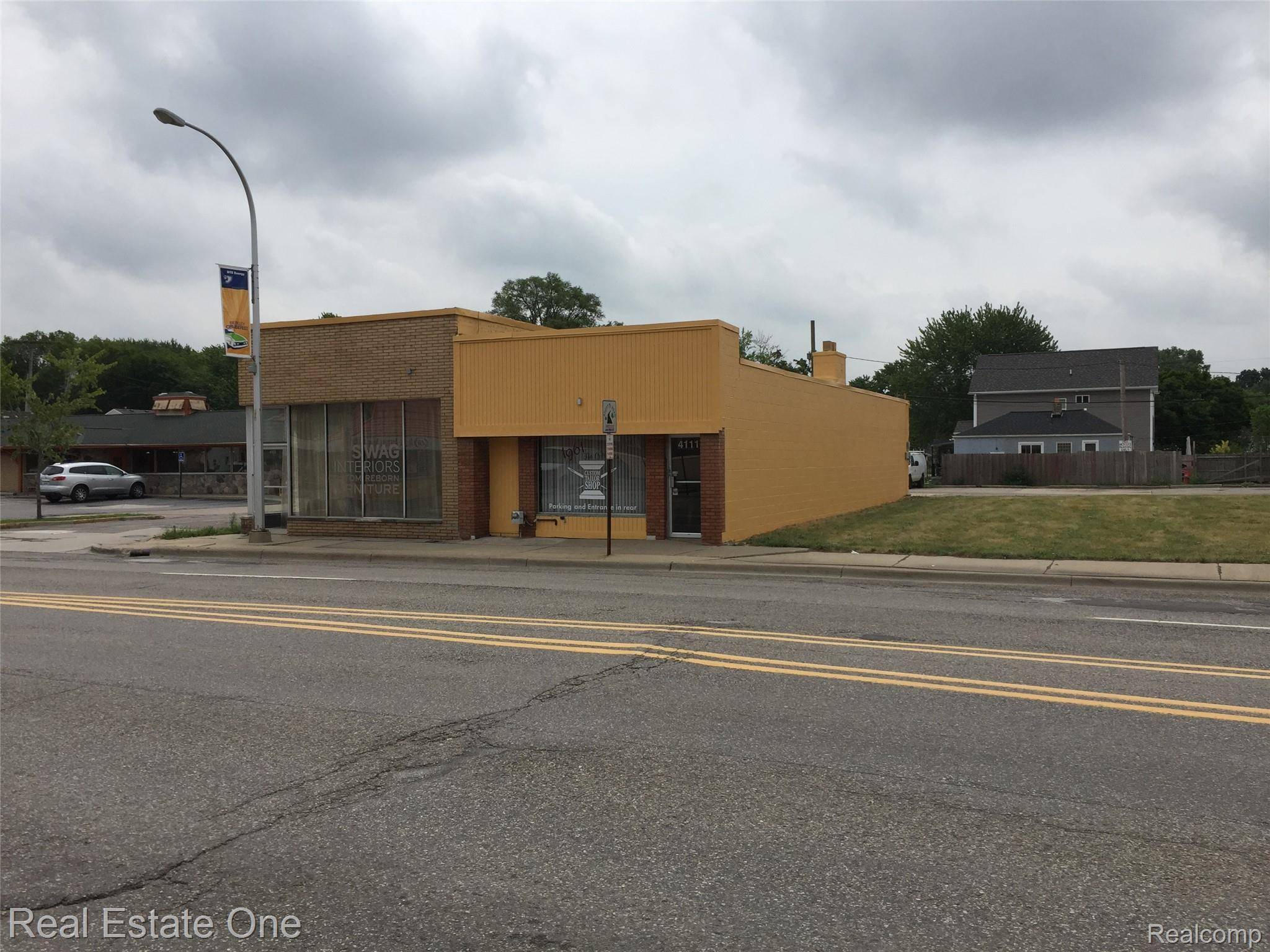 4111 12 Mile RD, Berkley, MI 48072