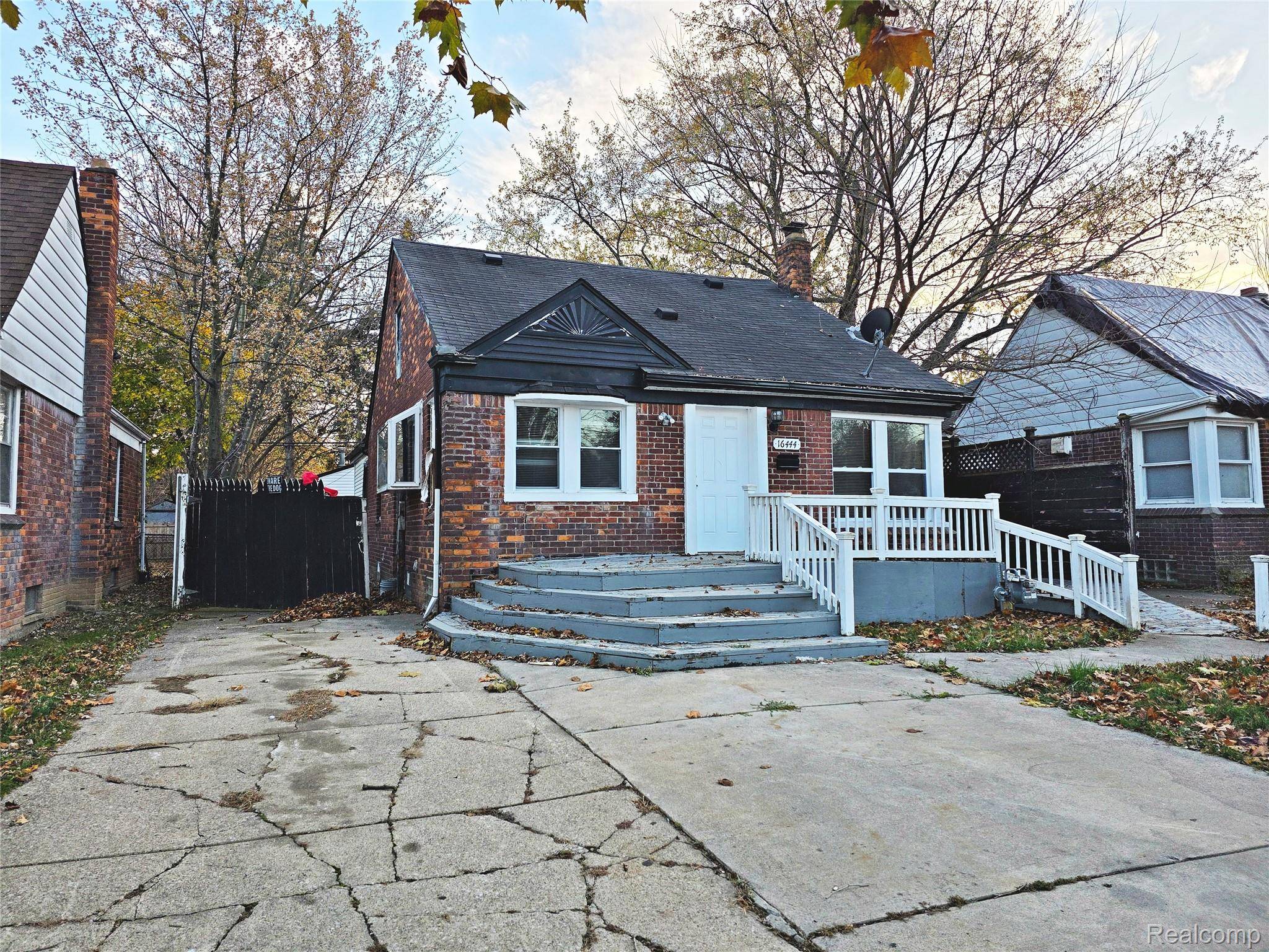 16444 Edmore DR, Detroit, MI 48205