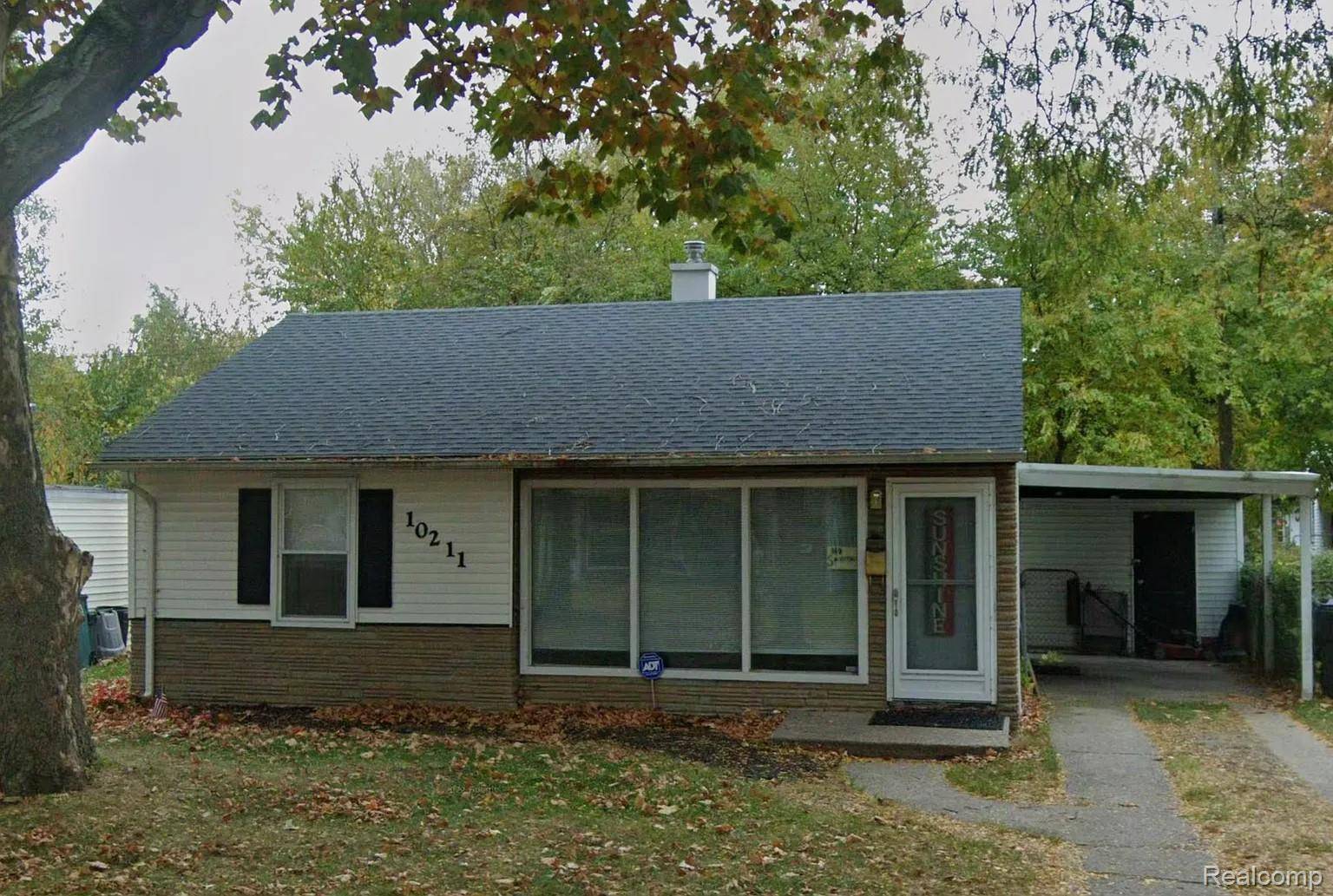 10211 Troy ST, Oak Park, MI 48237