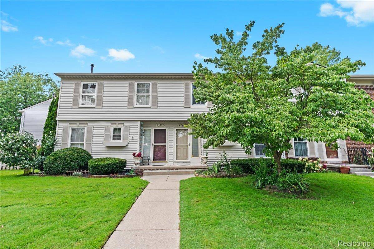 24243 Bashian DR, Novi, MI 48375