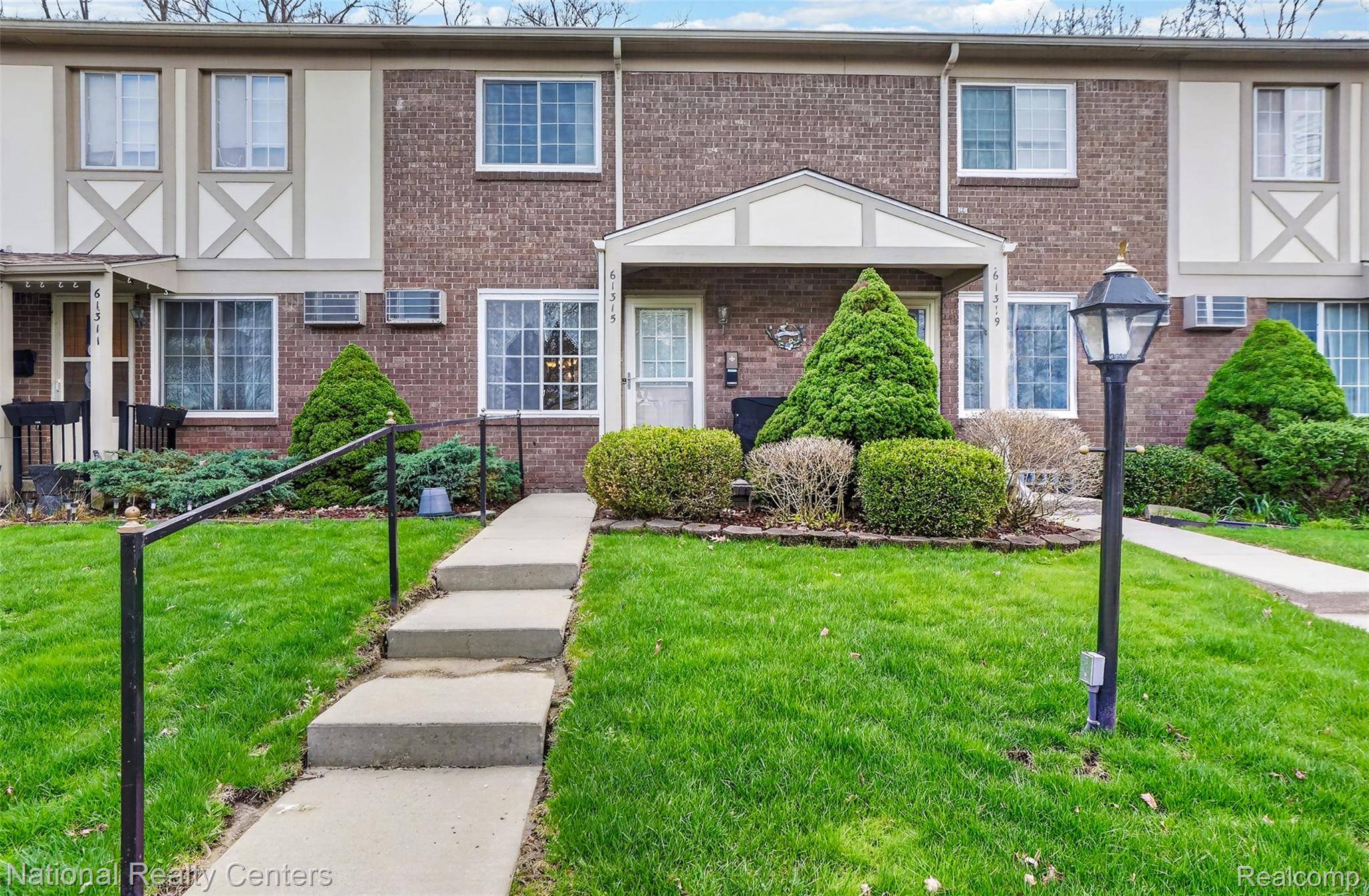 61315 Heritage Boulevard #4, South Lyon, MI 48178