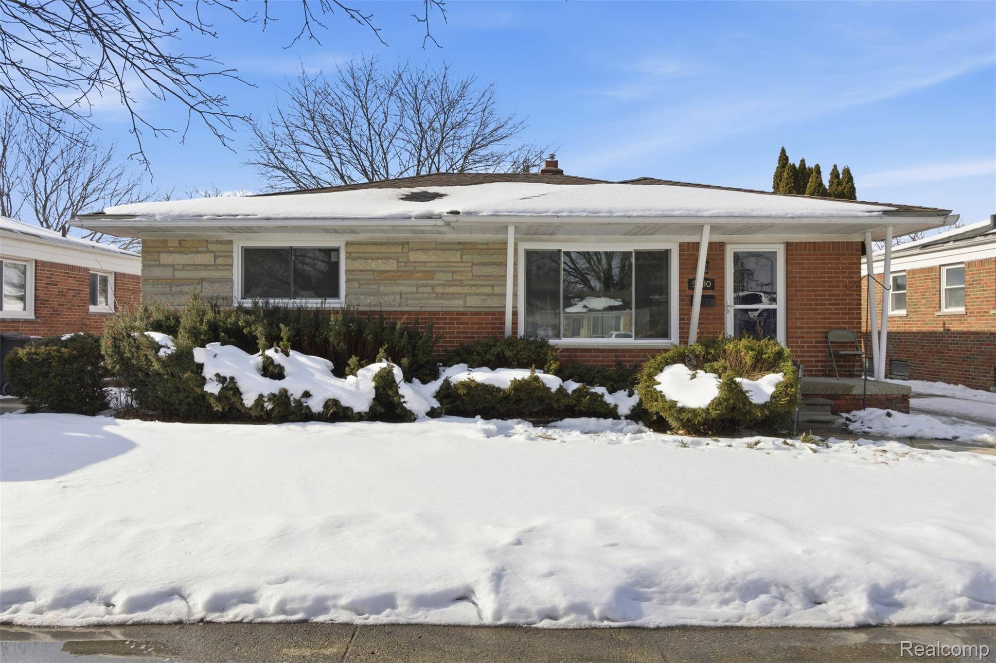 9290 Allen RD, Allen Park, MI 48101