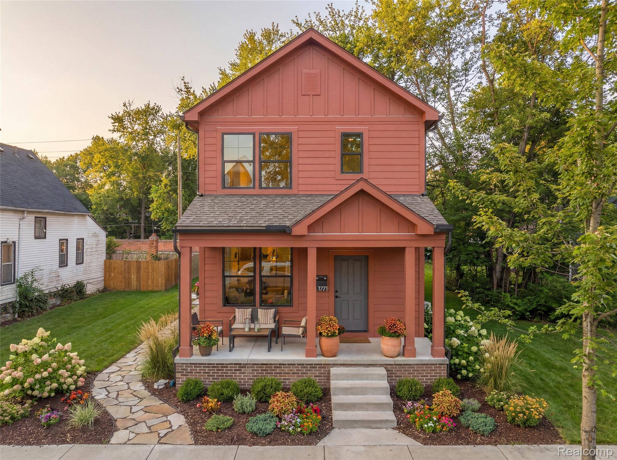 1504 Holcomb ST, Detroit, MI 48214