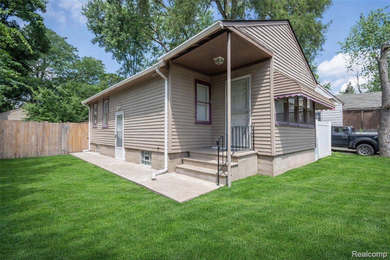 785 Kenilworth AVE, Pontiac, MI 48340