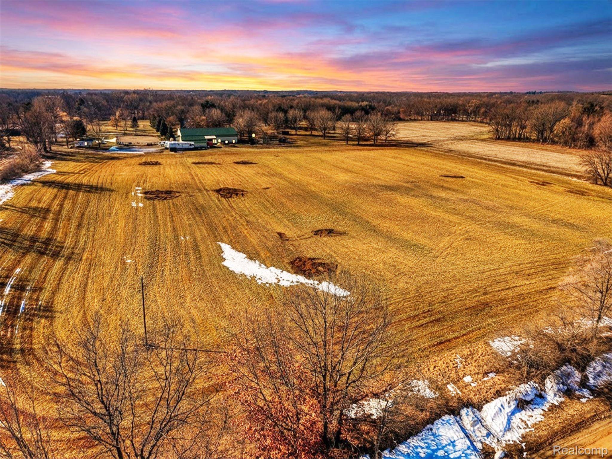 10 Wasson RD, Unadilla Township, MI 48137