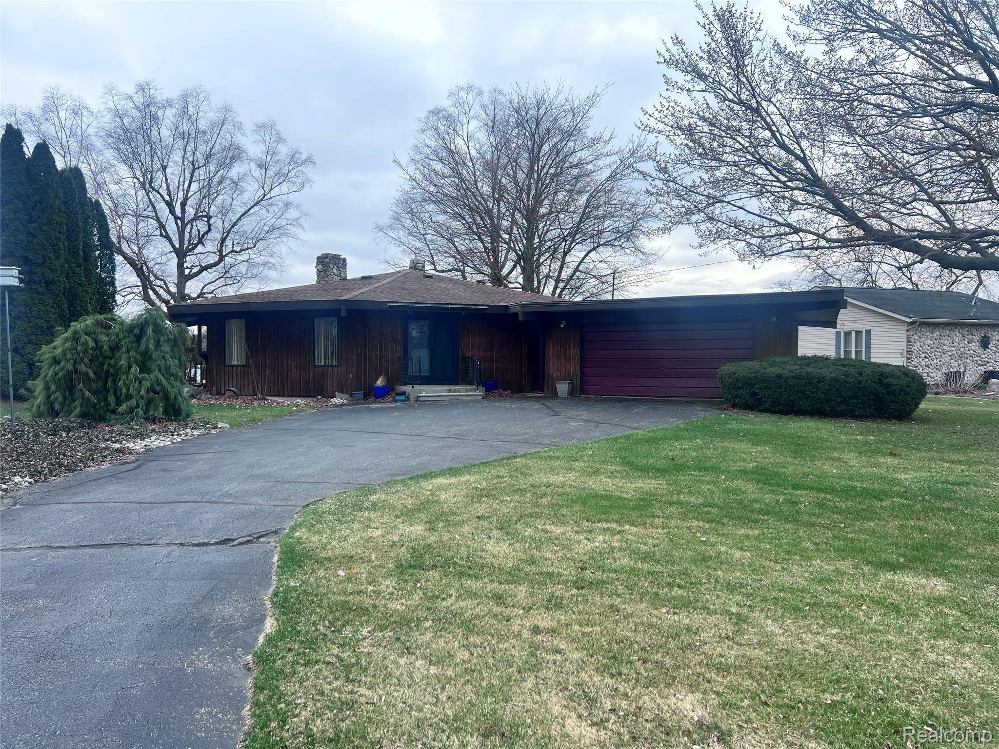 9136 Shinanguag DR, Atlas Township, MI 48438