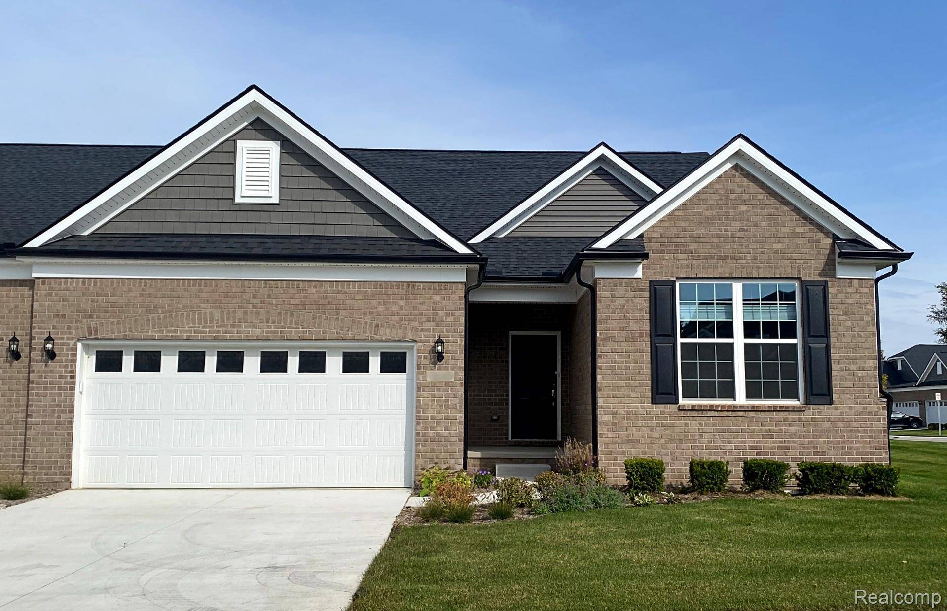 42744 Arbor Drive, Clinton Charter Township, MI 48038
