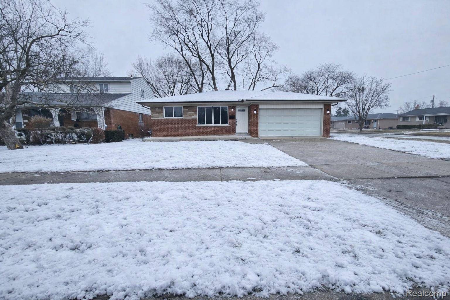 26112 Cunningham DR, Warren, MI 48091