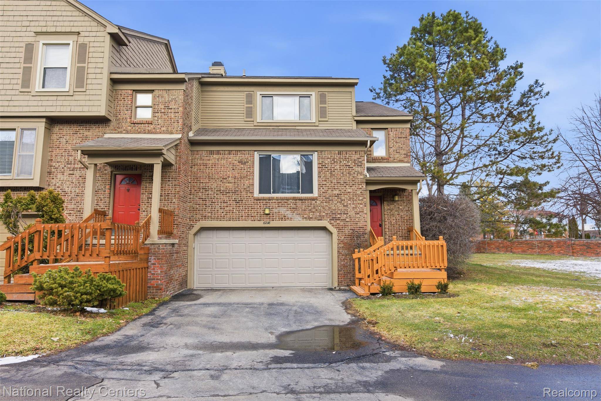 6298 Aspen Ridge BLVD #34, West Bloomfield Charter Township, MI 48322