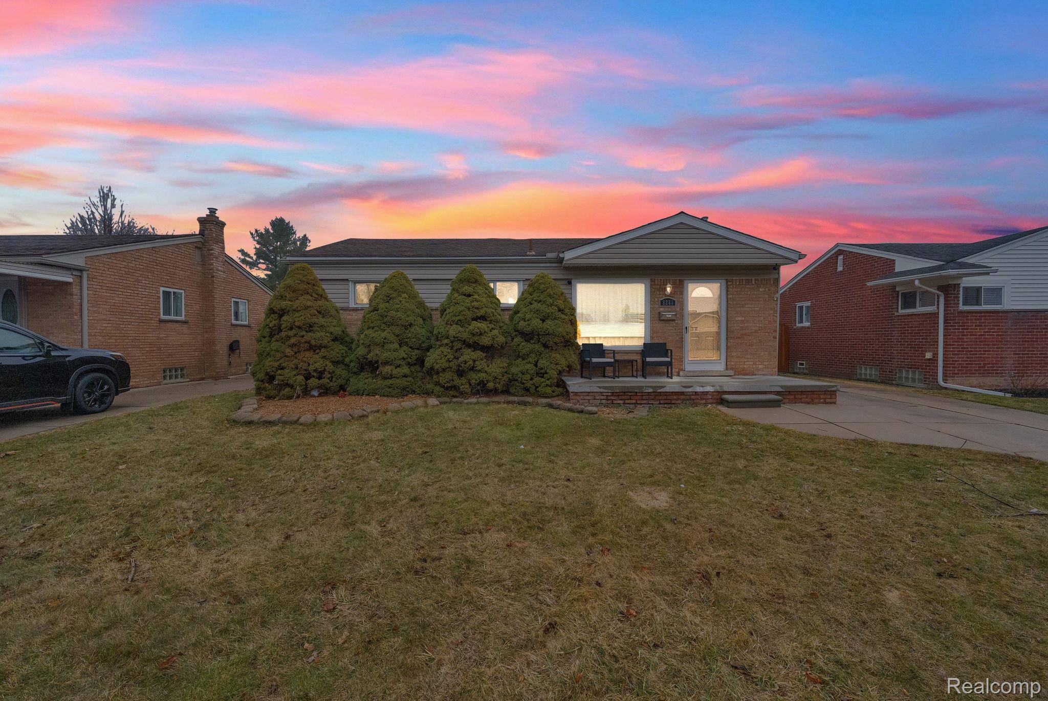 8281 Huron ST, Taylor, MI 48180