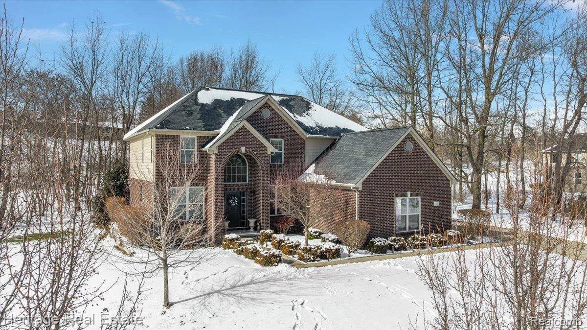 3816 High View DR, Oxford Charter Township, MI 48371