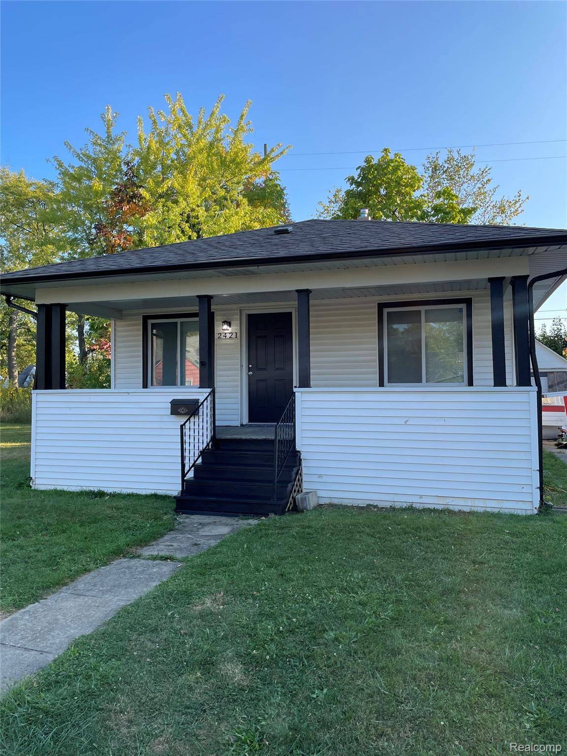 2421 Concord ST, Flint, MI 48504