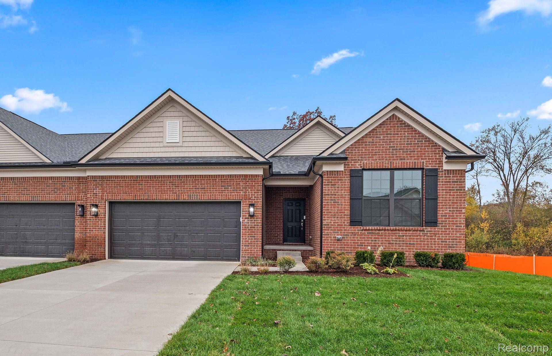 55818 Oak Pointe DR, Shelby Charter Township, MI 48315