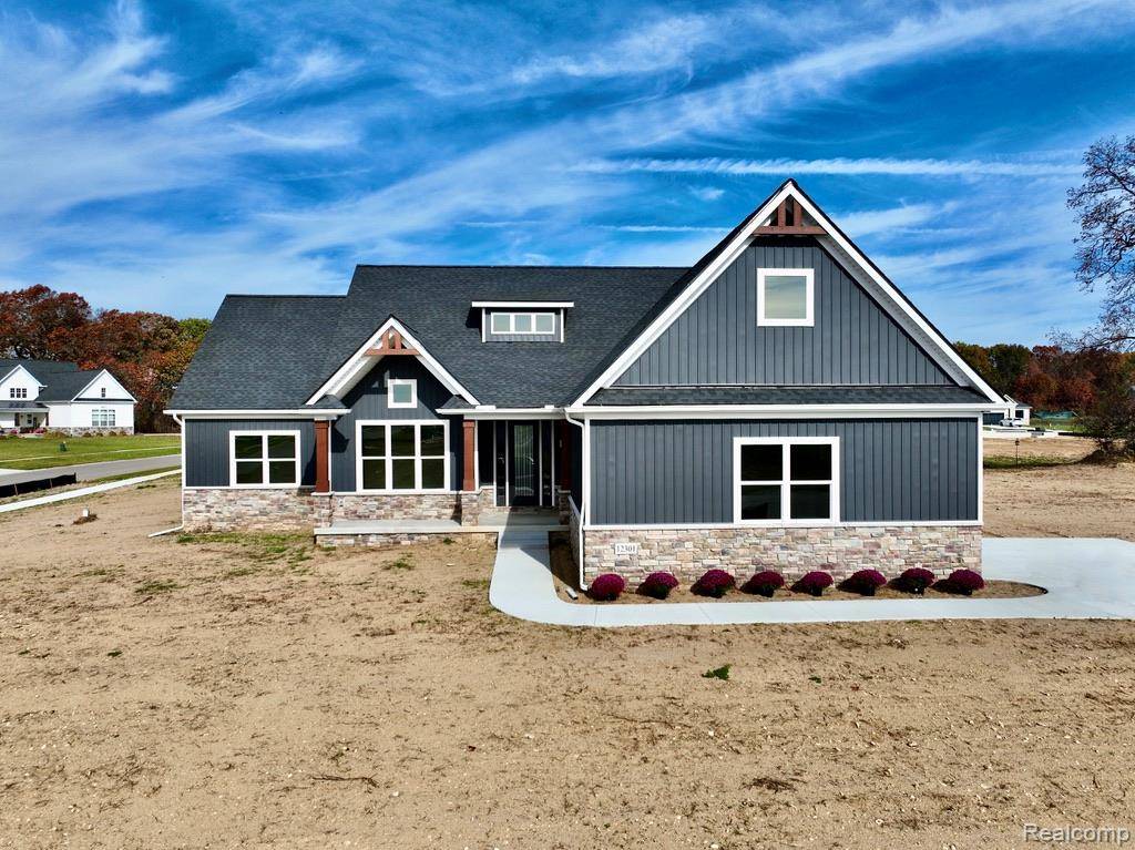 5382 Spring Meadows Way DR, Fenton Charter Township, MI 48451