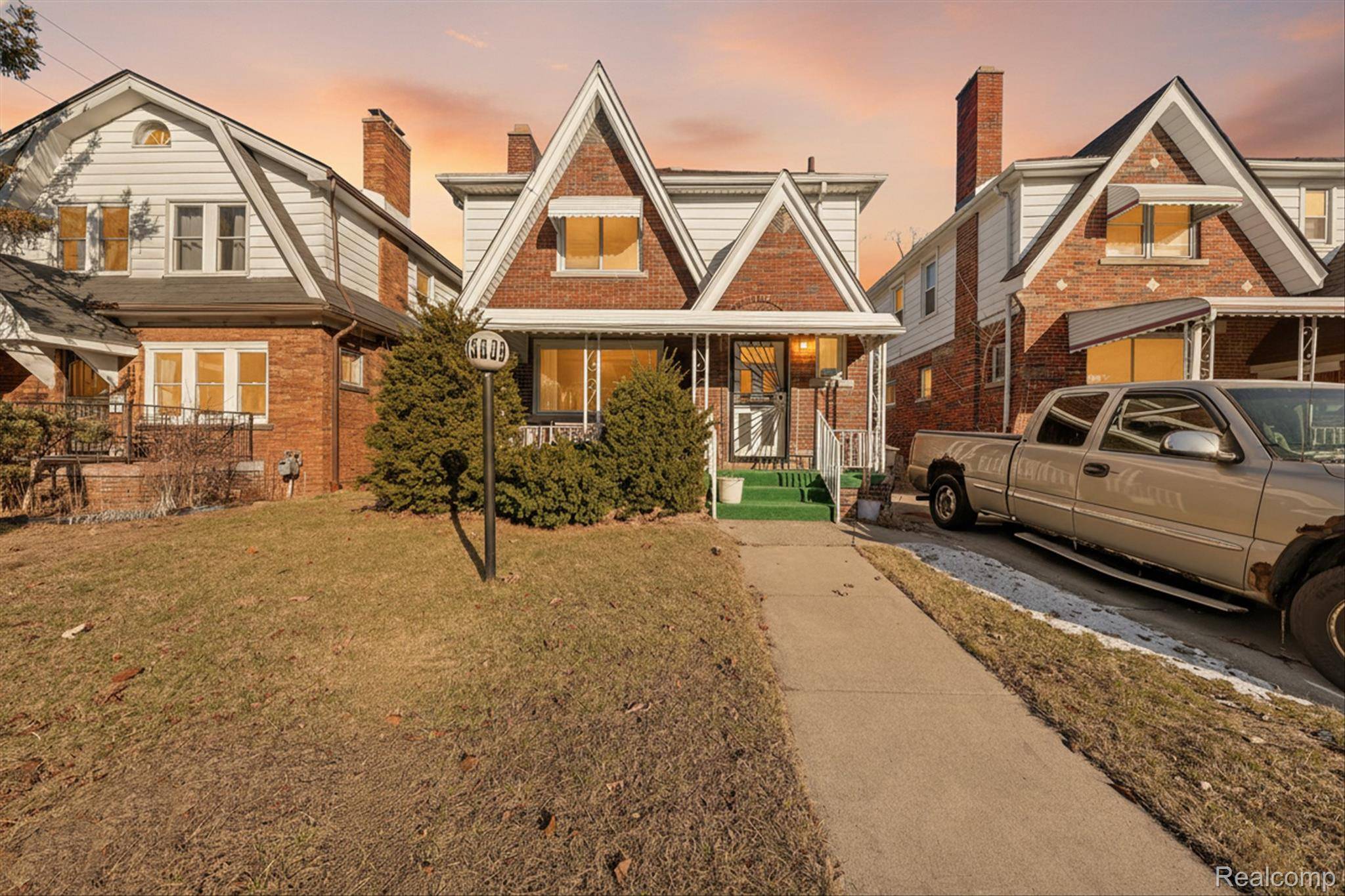 15888 Ohio ST, Detroit, MI 48238