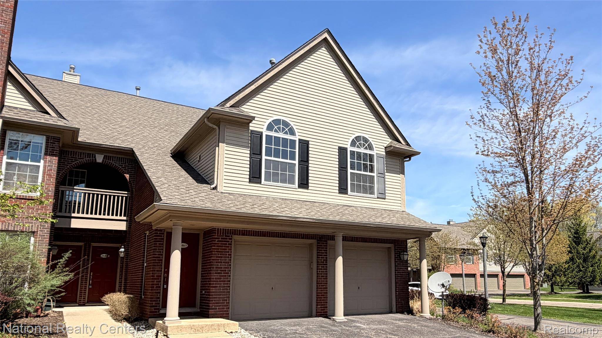 28469 Carlton Way DR, Novi, MI 48377