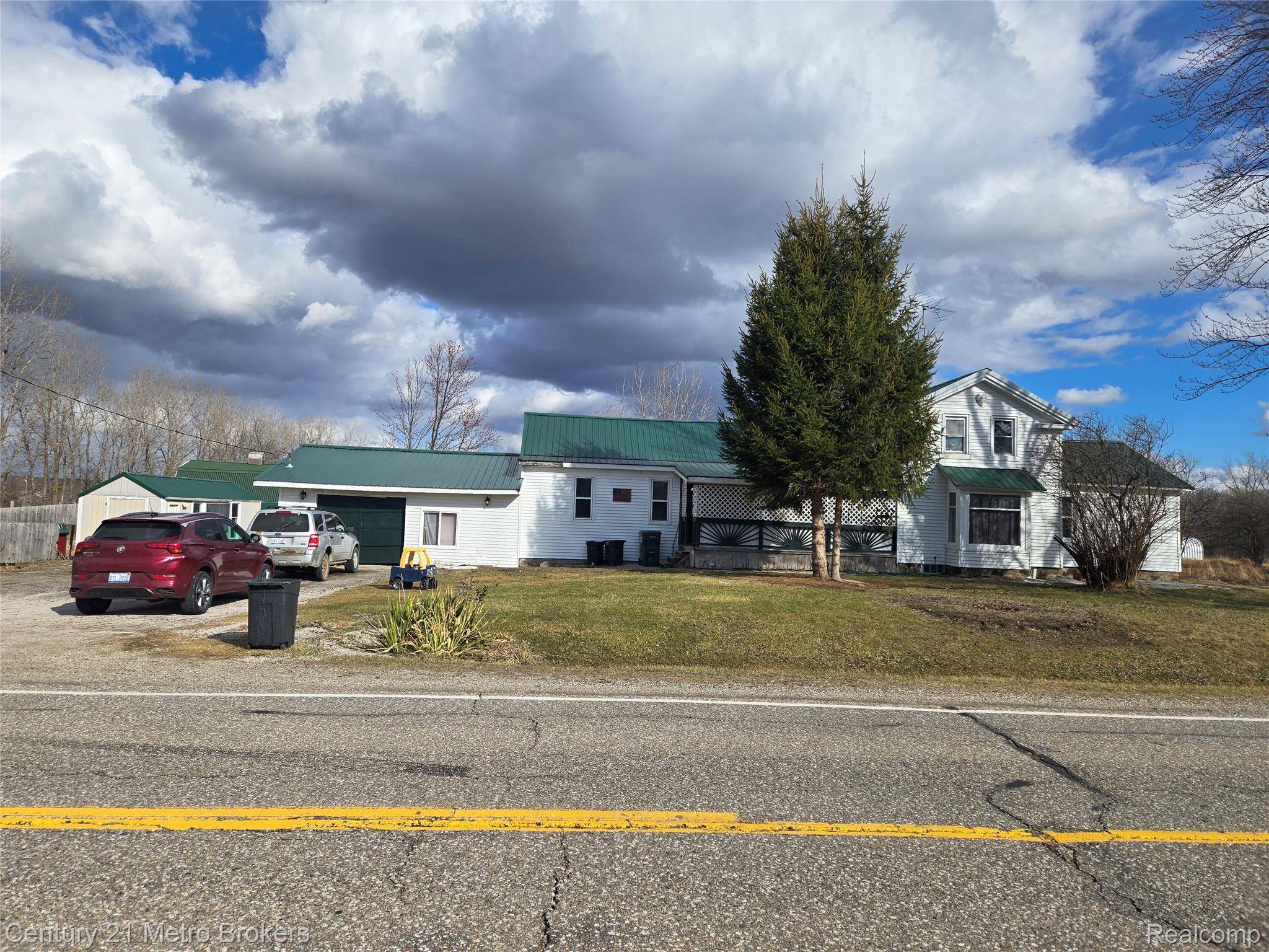 5638 N Lake RD, Marathon Township, MI 48421