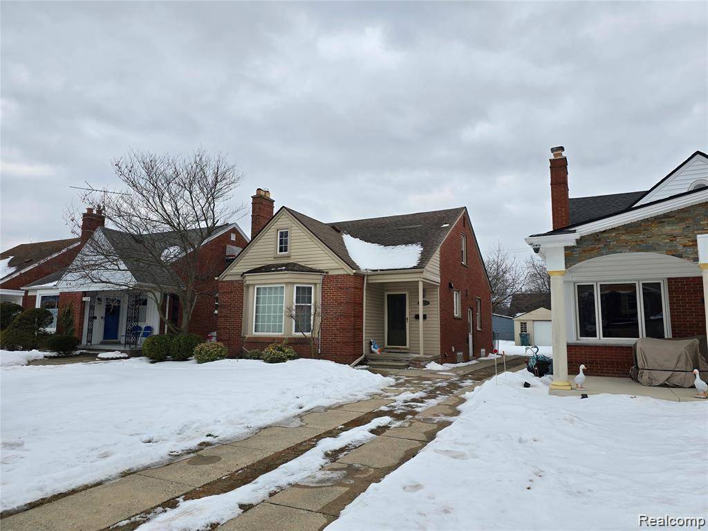 23259 Lawrence AVE, Dearborn, MI 48128