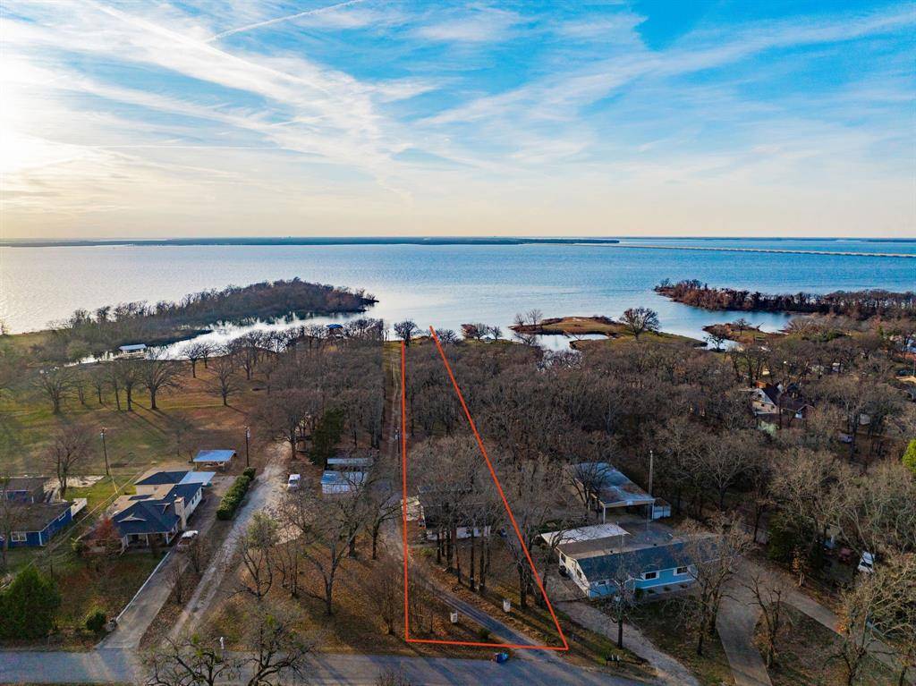 674 Briggs Boulevard, East Tawakoni, TX 75472