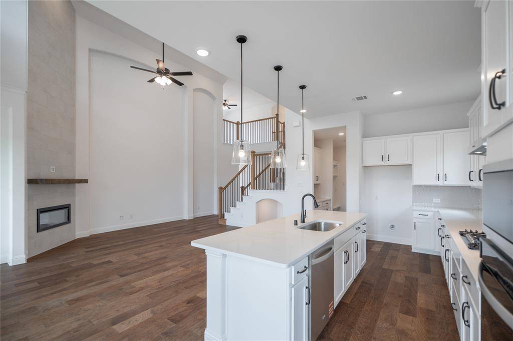2709 Queenwood Street, Celina, TX 75009