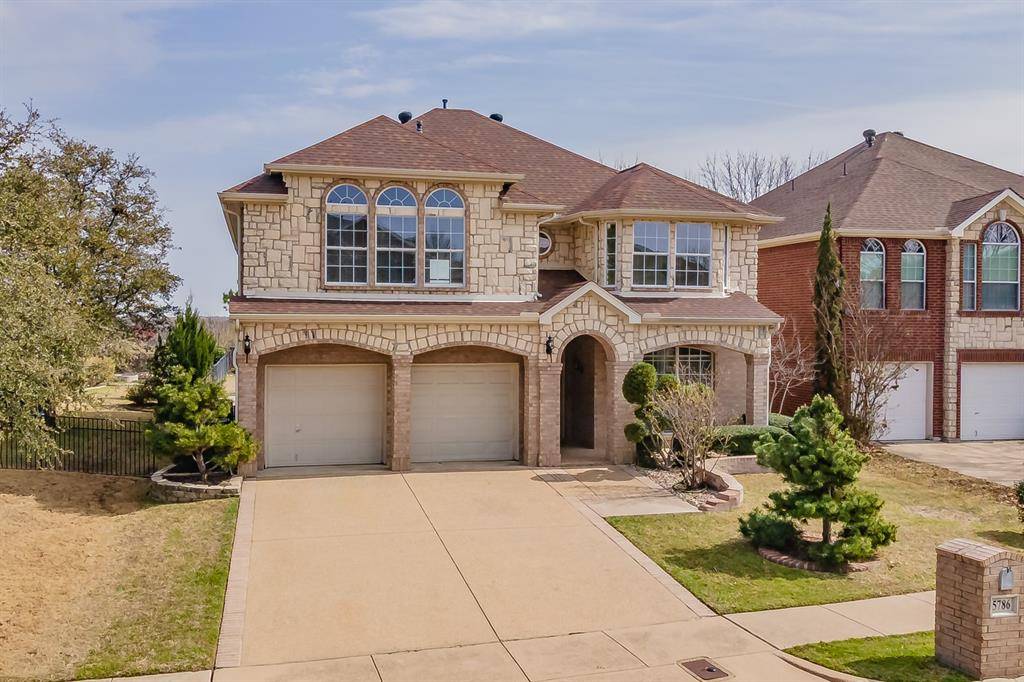 5786 Walnut Creek Drive, Fort Worth, TX 76137