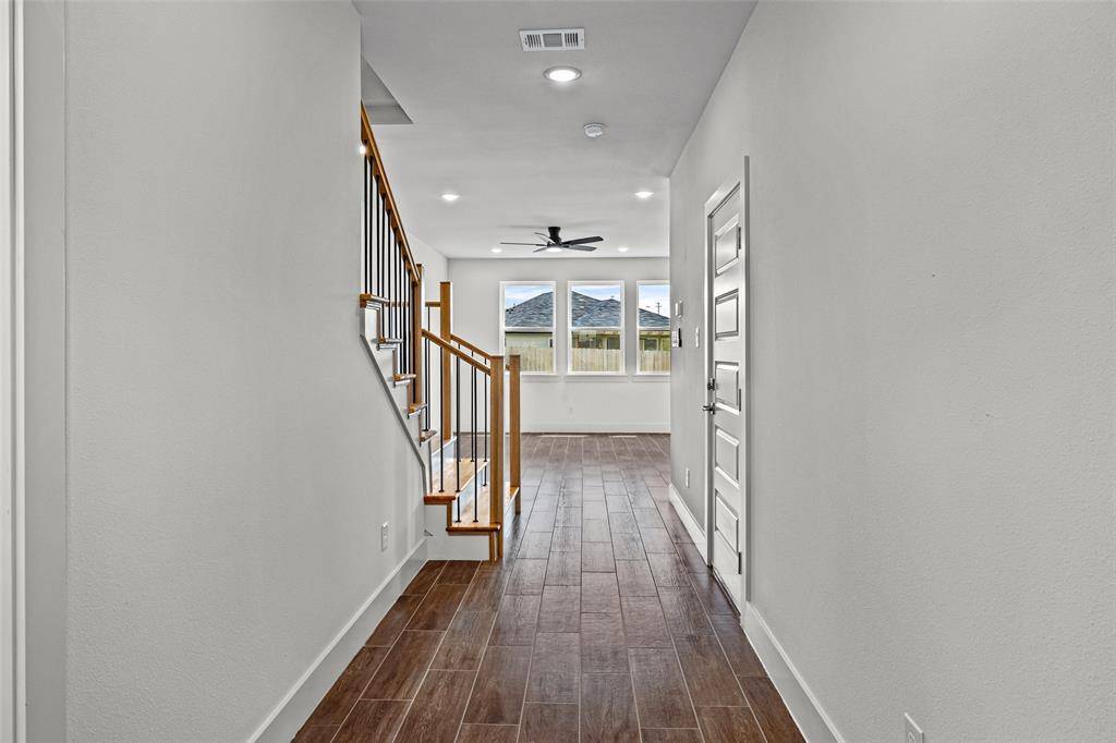 702 Perkins Court, Granbury, TX 76048