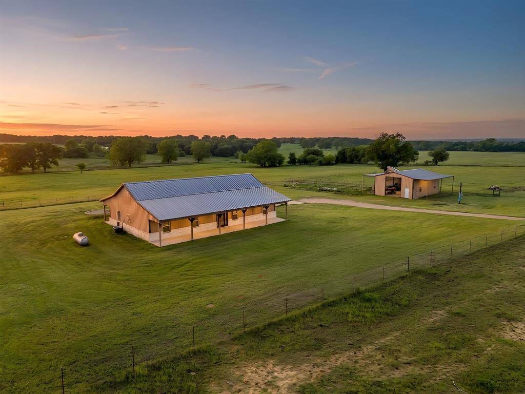 184 Hcr 1439, Covington, TX 76636