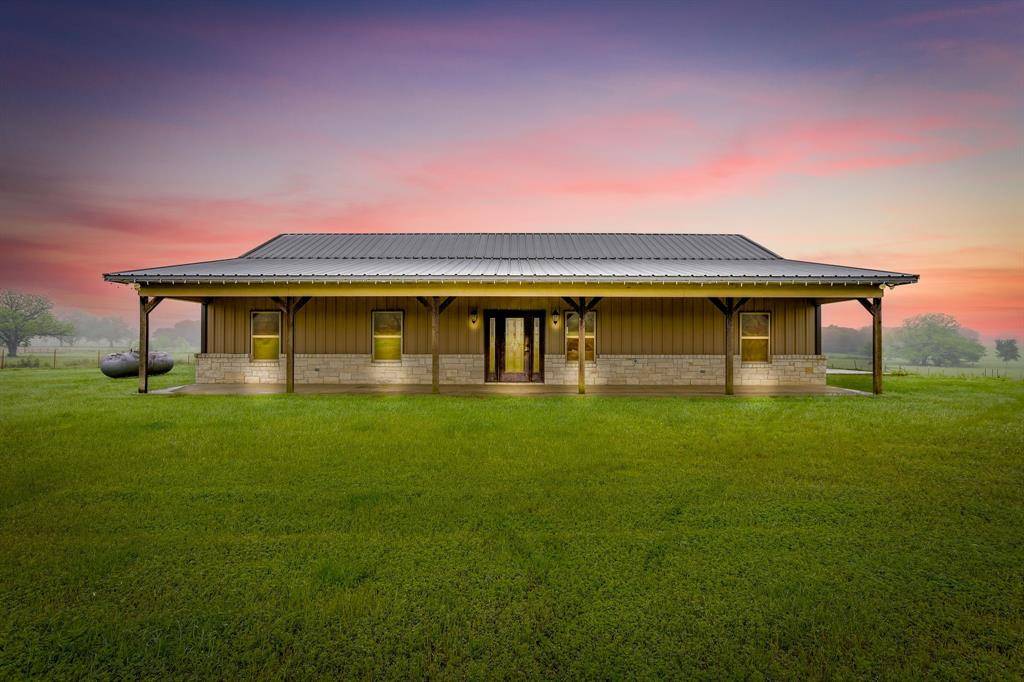 184 Hcr 1439, Covington, TX 76636