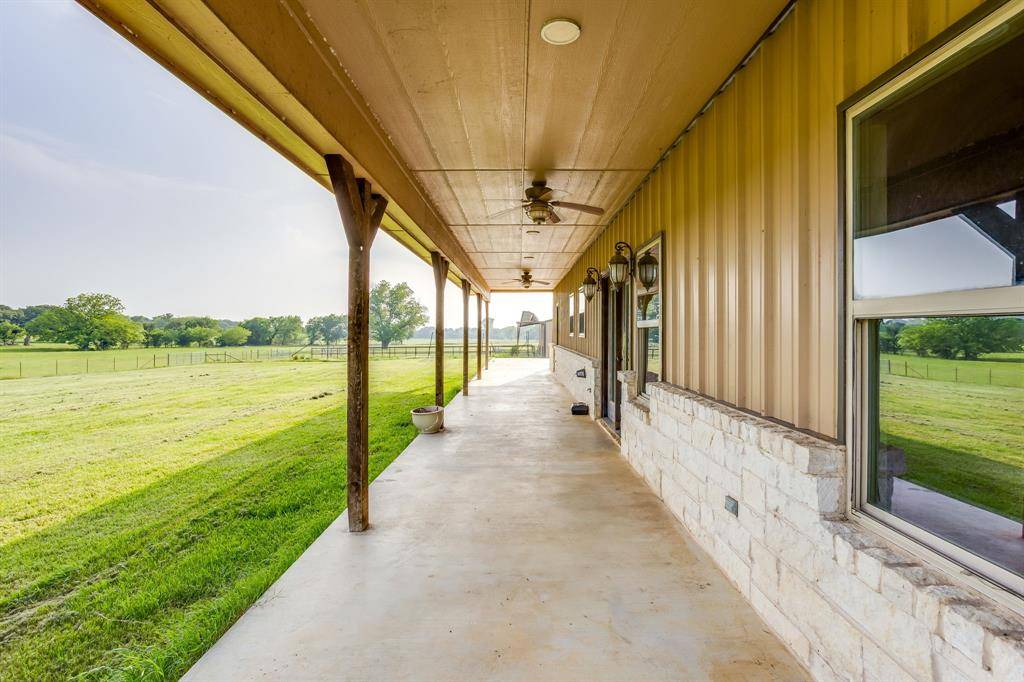 184 Hcr 1439, Covington, TX 76636